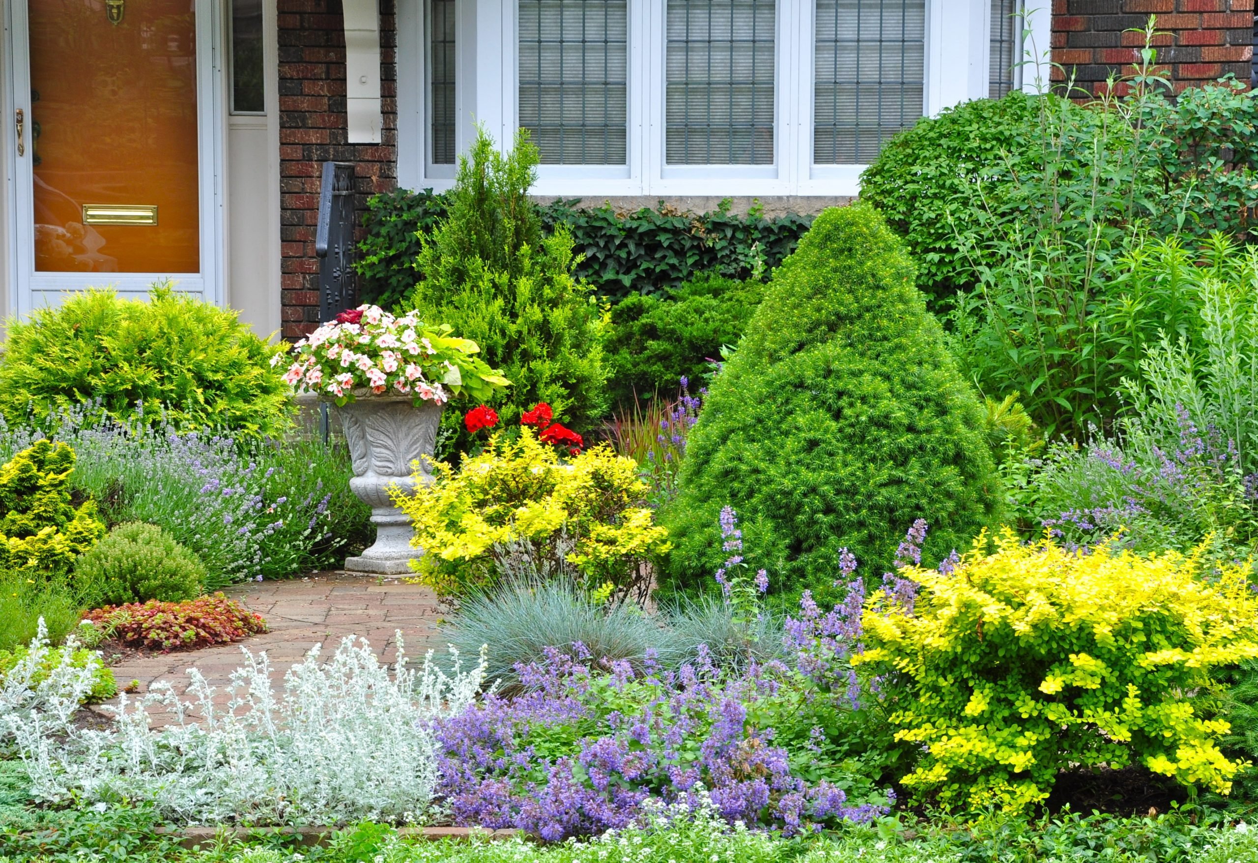 Top 10 Front Yard Landscaping Ideas